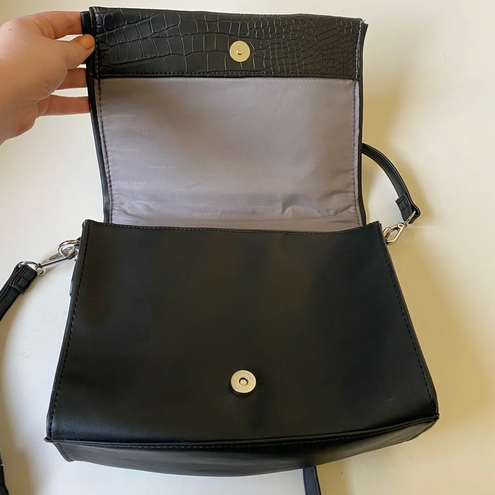 Reaction Kenneth Cole Black Gator Print Crossbody